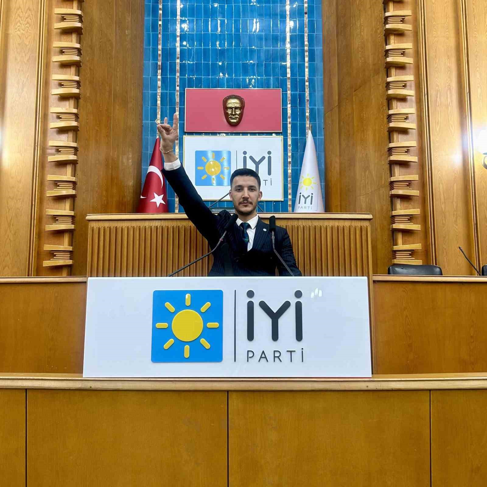iyi partili baskan istifa etti 1 pmlUBgmF