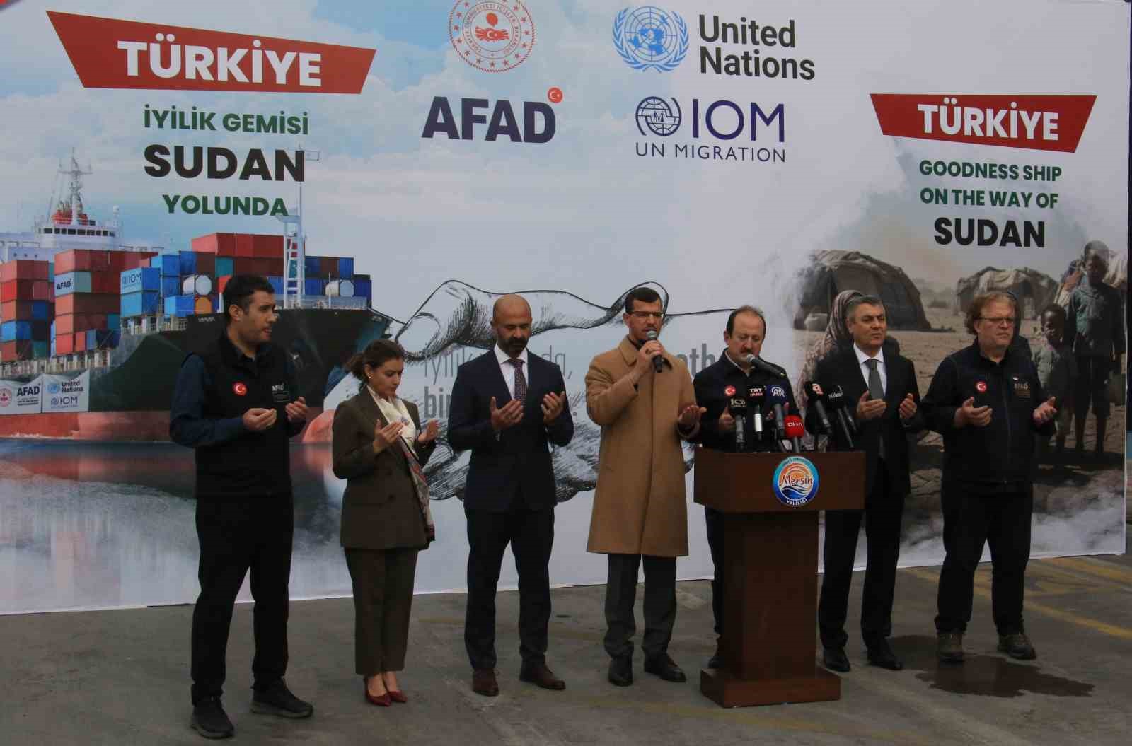 iyilik gemisi mersinden sudana ugurlandi 2 bjwSNnDC