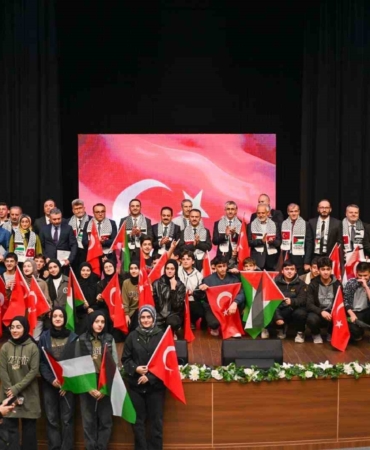 iyilik-okulu-programinda-gazzedeki-drama-dikkat-cekildi-dHc2KJKu.jpg