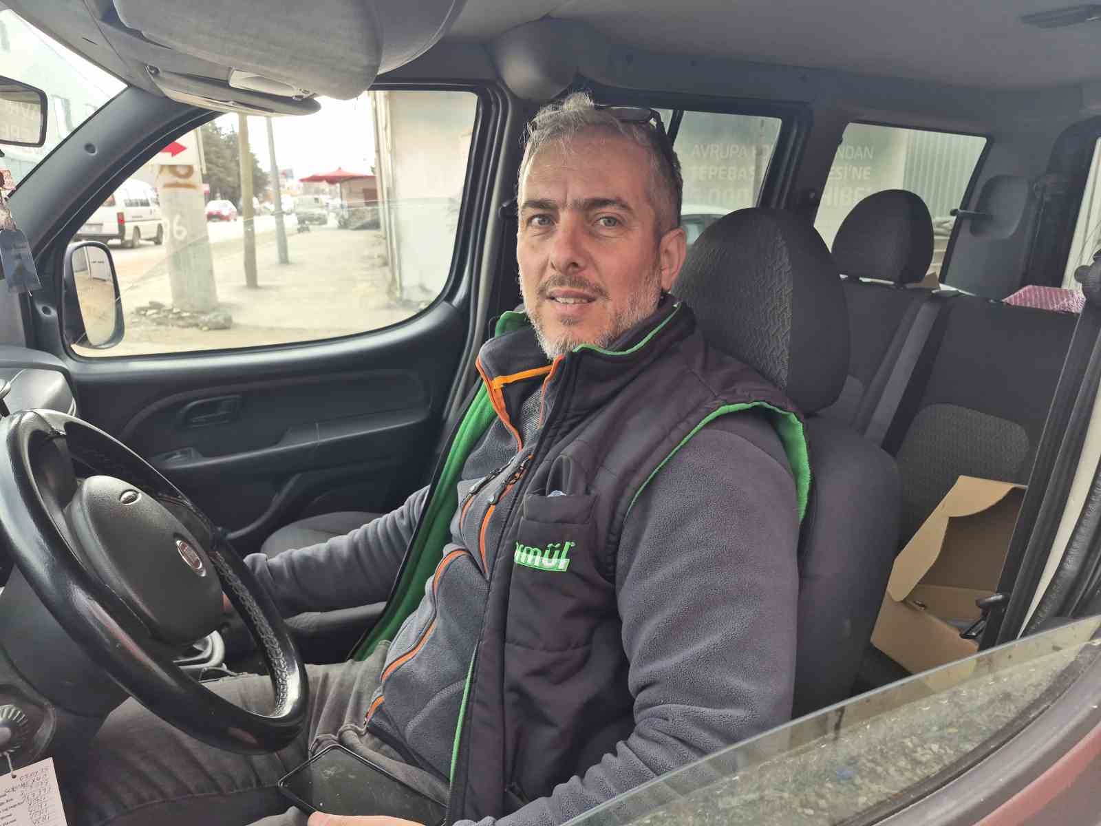izahi olmayan seyin mizahi oldu surekli gole donen sokakta balik tutmaya basladilar 13 Pec64BTS