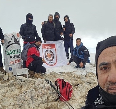 izakuttan-uludag-zirvesine-tirmanis-QrzkrdMJ.jpg