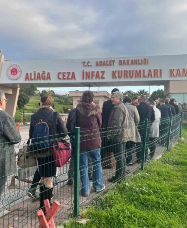 izbeton-kooperatif-davasi-saniklari-hakim-karsisinda-ali-alpyavuz-bu-chp-projesidir-binlerce-aile-magdur-PiY9G6rZ.jpg
