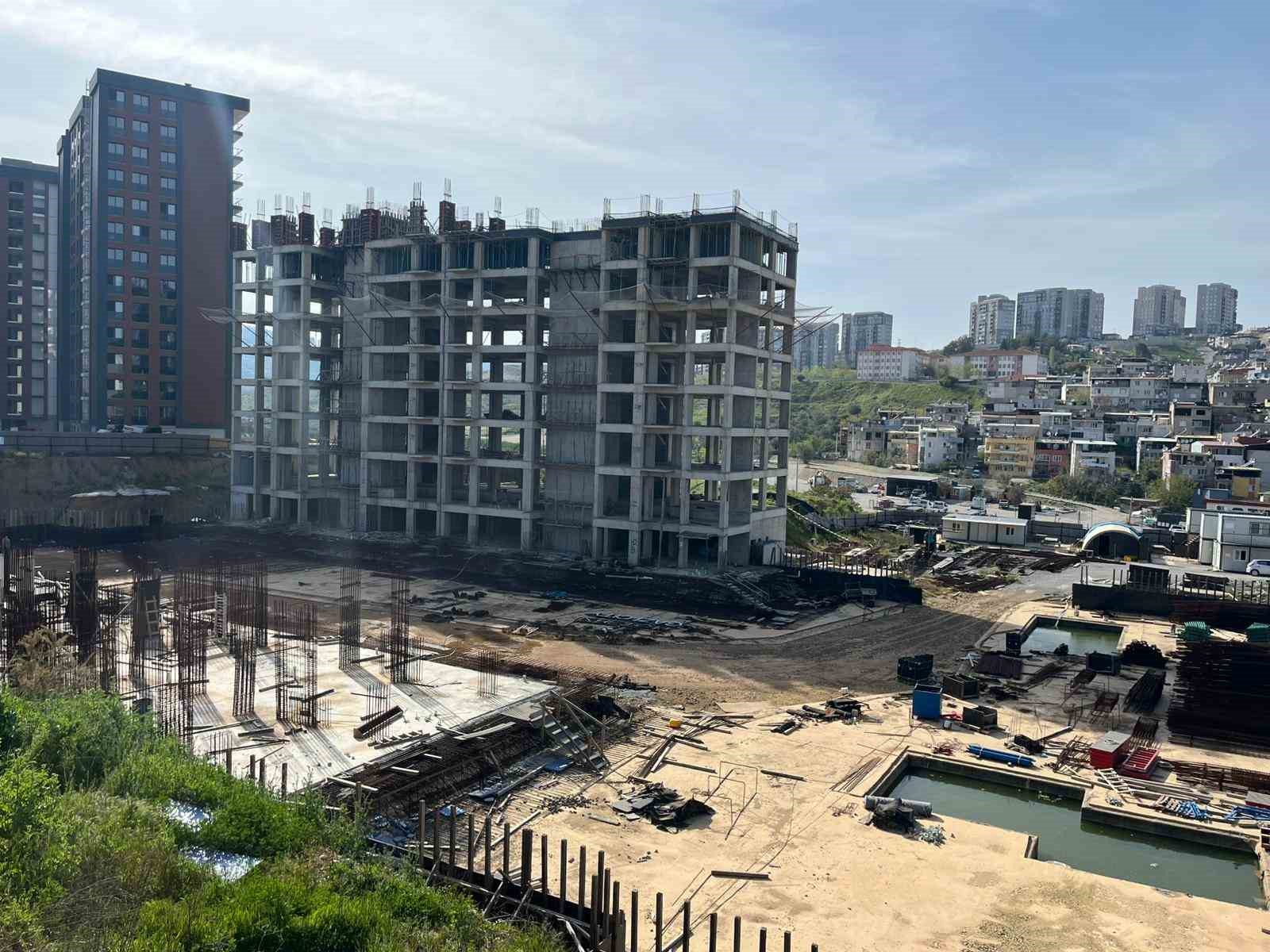 İZBETON soruşturmasında dosyaya giren dilekçeye göre ortaklardan habersiz projeye 11 villa eklenmiş 16 izbeton sorusturmasinda dosyaya giren dilekceye gore ortaklardan habersiz projeye 11 villa eklenmis 12 7ZNJppqn