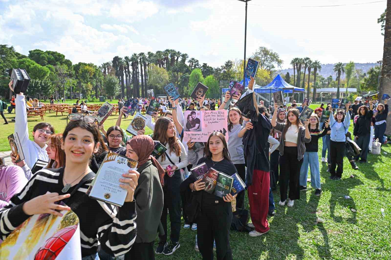 izkitap 7 izmir kitap fuari 17 26 nisanda kulturparkta 2 LrqGytKO