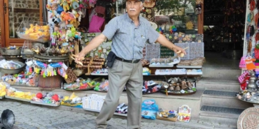 izlanda-basbakani-frostadottire-kasik-havali-karsilama-sosyal-medyada-gundem-oldu-4kA2O4ld.jpg
