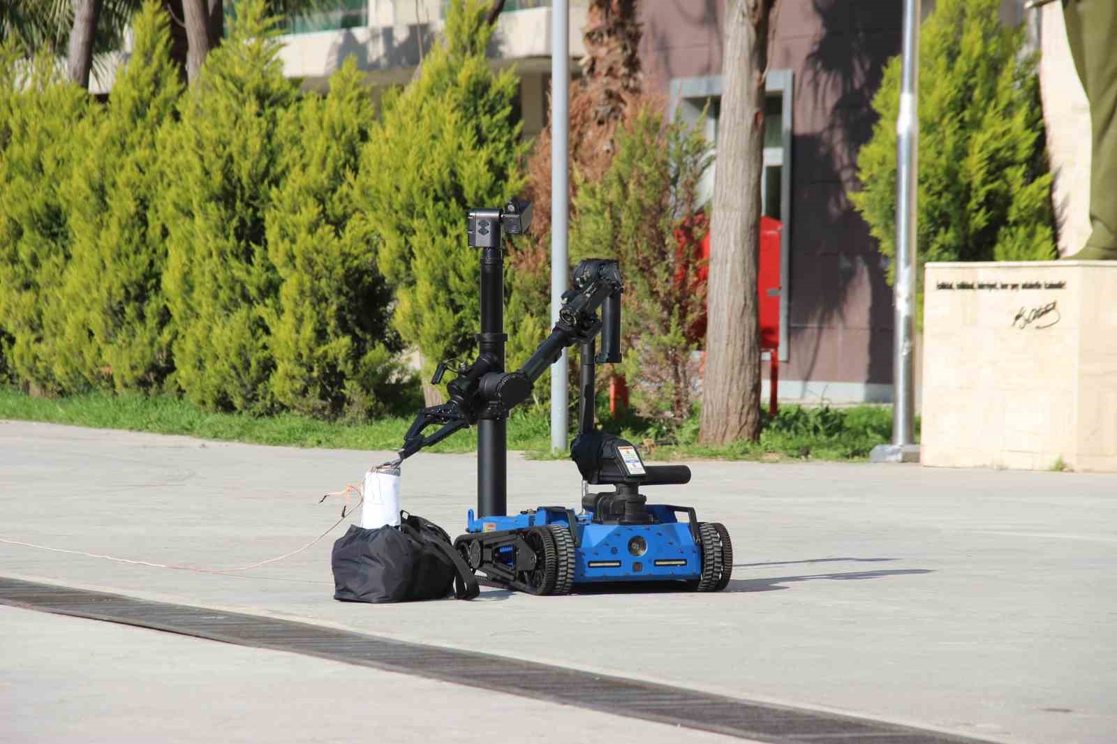 izmir bolge adliye mahkemesinde bomba ve tahliye tatbikati 4 8jUeK75z