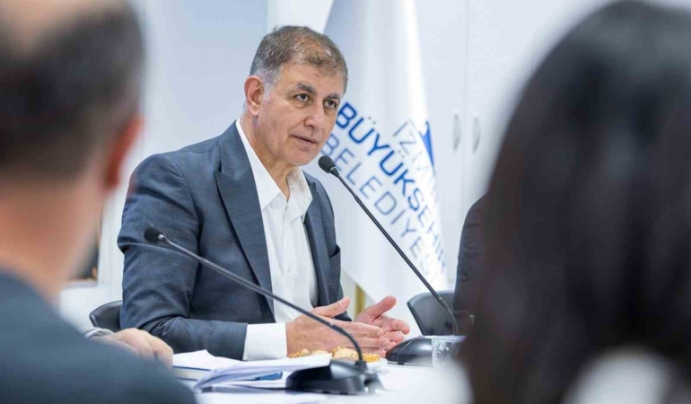 izmir-buyuksehir-belediye-baskani-cemil-tugay-chpden-istifa-etti-vJrATpBm.jpg