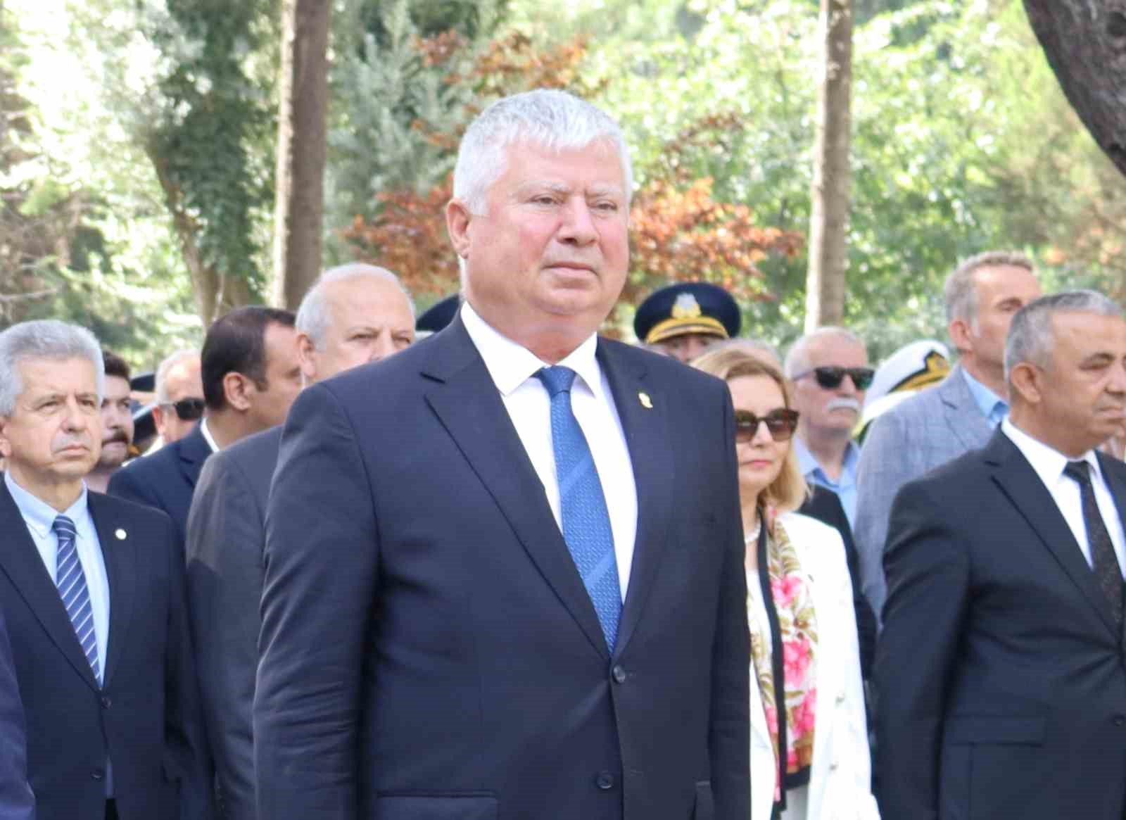 izmir buyuksehir belediye baskani tugayin ardindan pes pese istifalar 1 GmGK1ruS