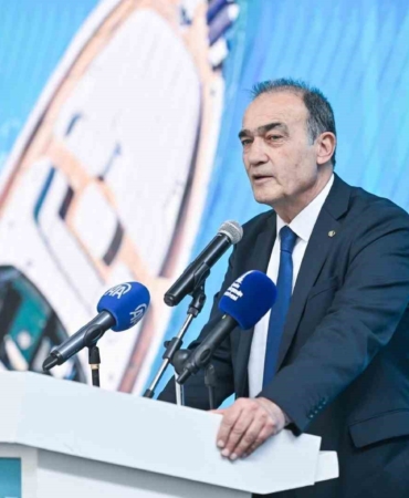 izmir-buyuksehir-belediye-baskani-tugayin-ardindan-pes-pese-istifalar-IVWEmbds.jpg