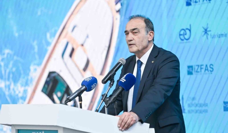 izmir-buyuksehir-belediye-baskani-tugayin-ardindan-pes-pese-istifalar-IVWEmbds.jpg