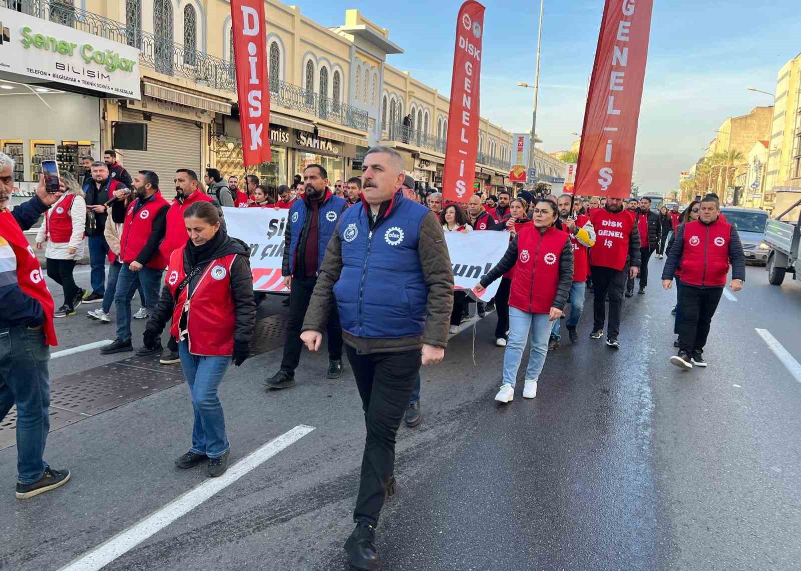 izmir buyuksehir iscileri masa kurulmazsa mucadele buyuyecek 6