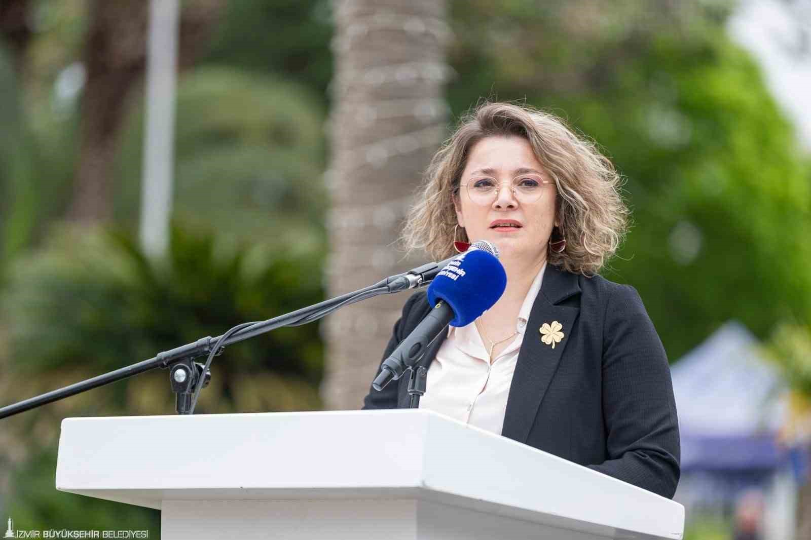 izmir cicek acti her yer rengarenk oldu 3 EWJhd5TU
