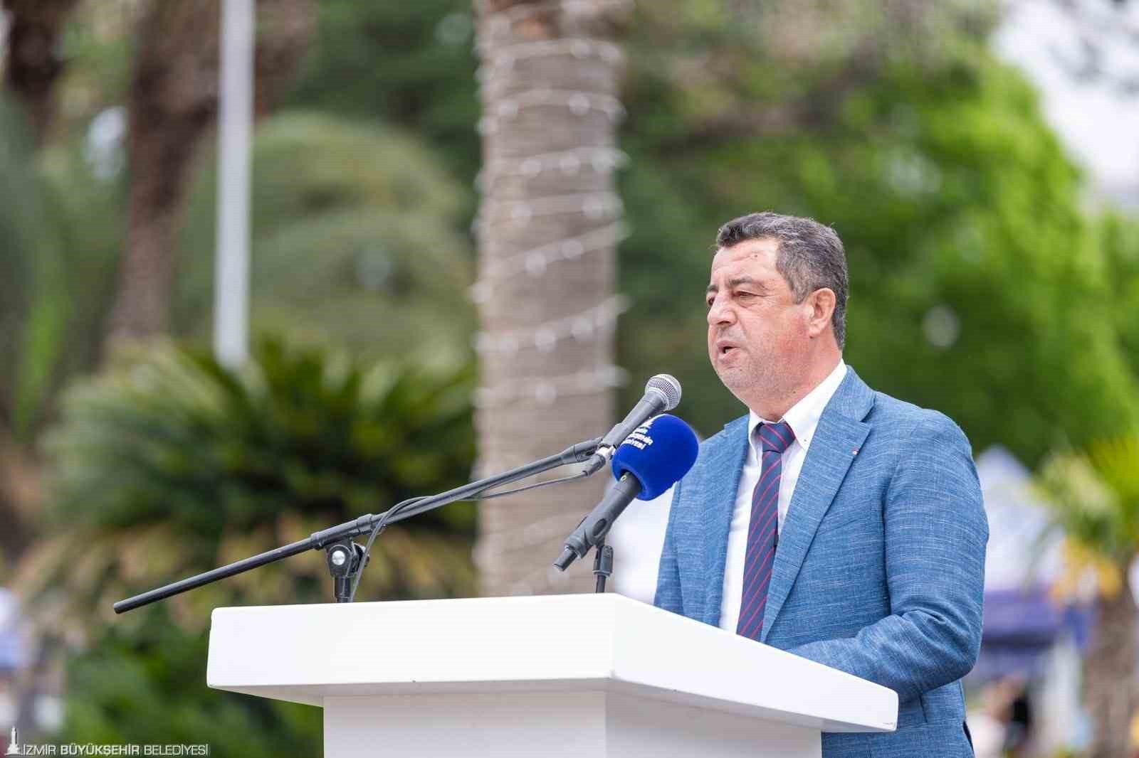 izmir cicek acti her yer rengarenk oldu 4
