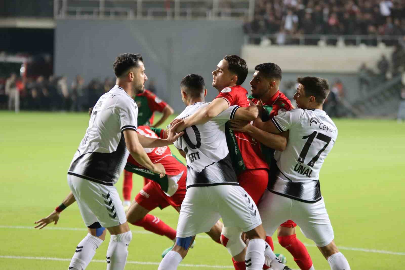 izmir derbisinde karsiyakanin konugu altay 2 kmmeNkrb