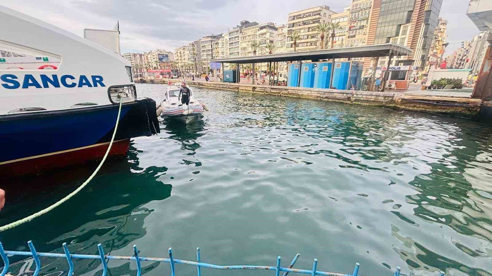 izmir itfaiyesi iskele altinda sikisan kediyi kurtardi 1 XNZpKfyy
