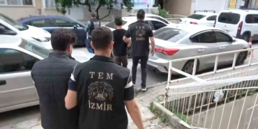 izmir-merkezli-12-ilde-feto-operasyonu-80-supheli-yakalandi-7bmMRkUu.jpg