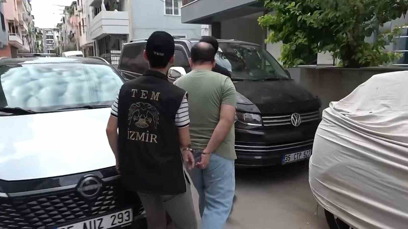 İzmir merkezli 12 ilde FETÖ operasyonunda 41 tutuklama 9 izmir merkezli 12 ilde feto operasyonunda 41 tutuklama 5 Iazvqsfs