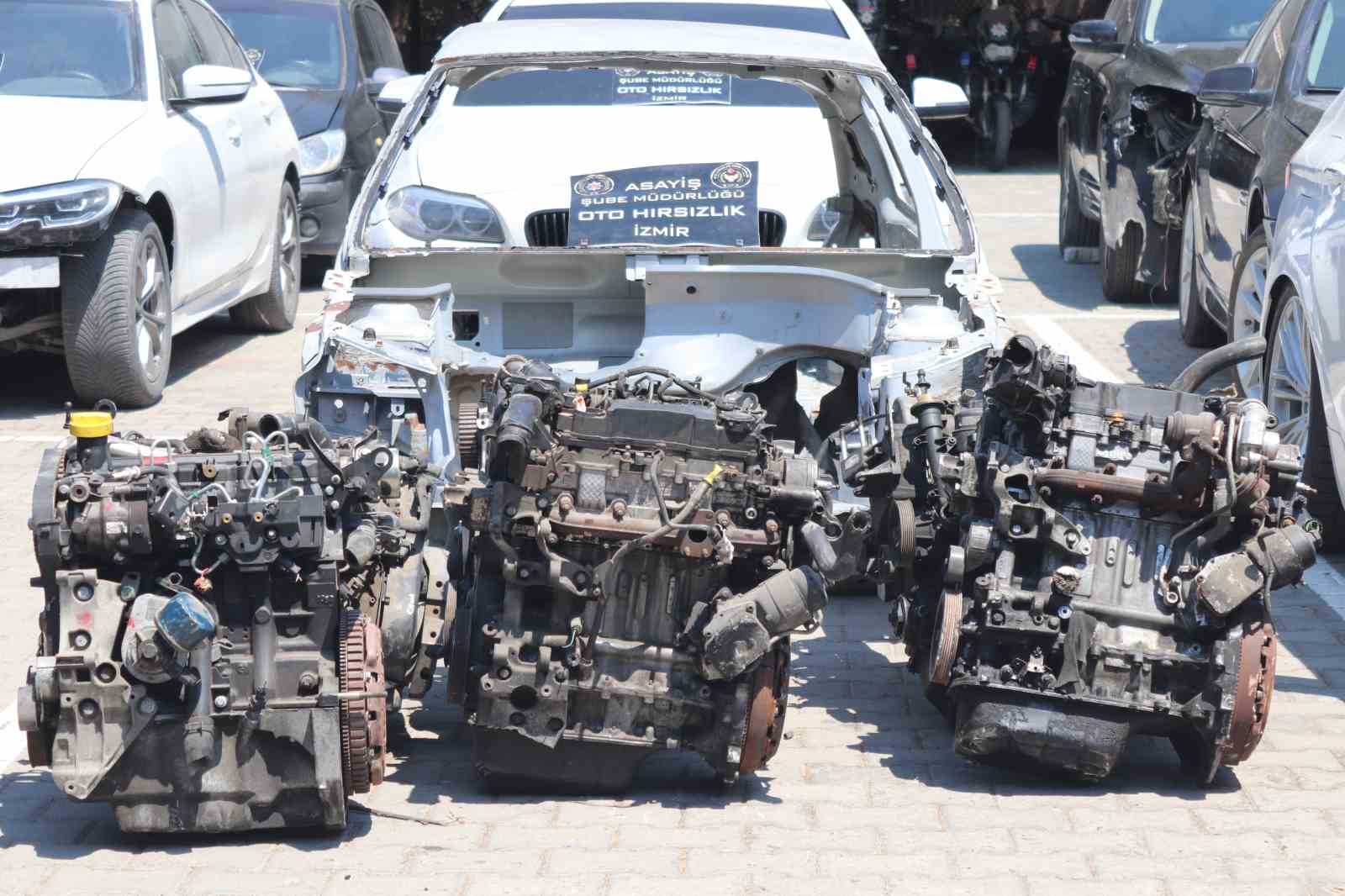izmir merkezli 6 ilde luks arac operasyonu 30 milyon liralik vurgun 3 P7WnmnO2