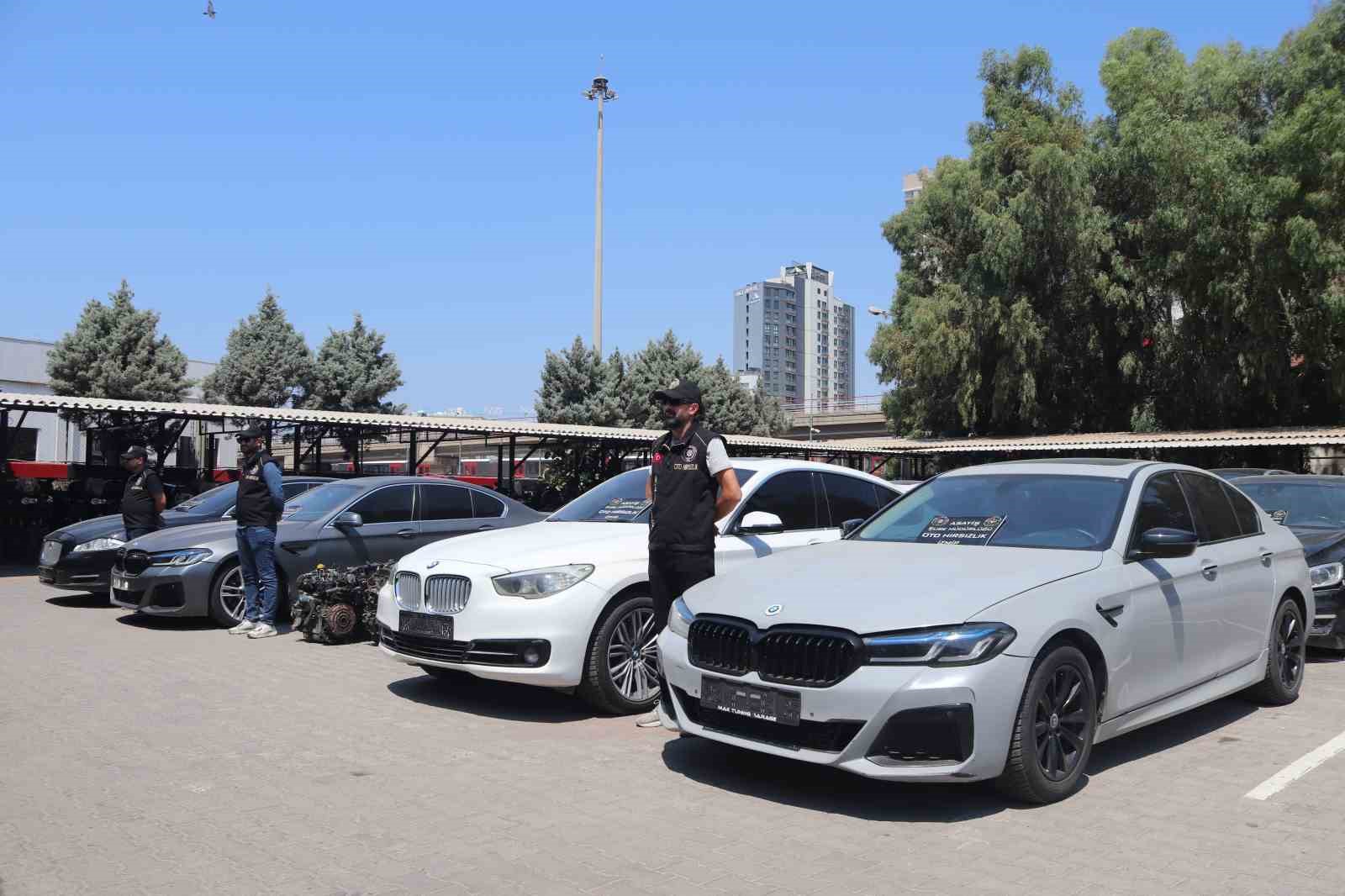 izmir merkezli 6 ilde luks arac operasyonu 30 milyon liralik vurgun 4 8Y9bfqnz