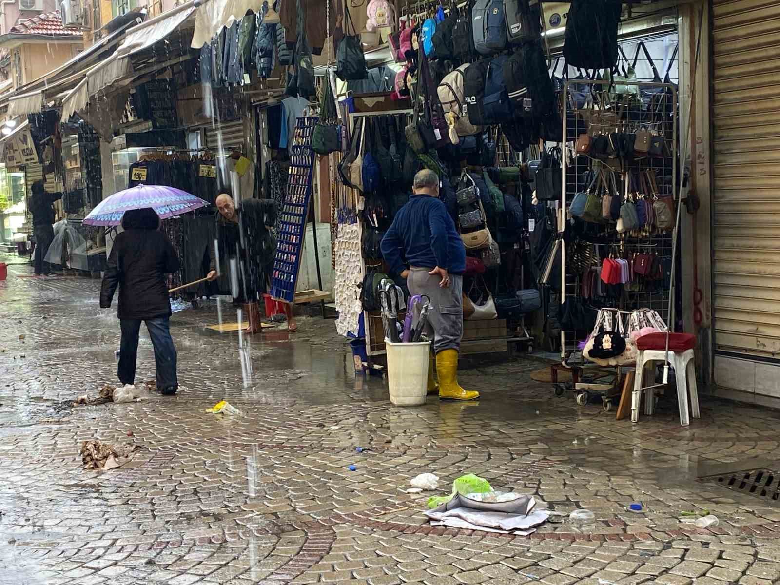 izmir tarihi kemeralti carsisi sular altinda 1 jeumdytI