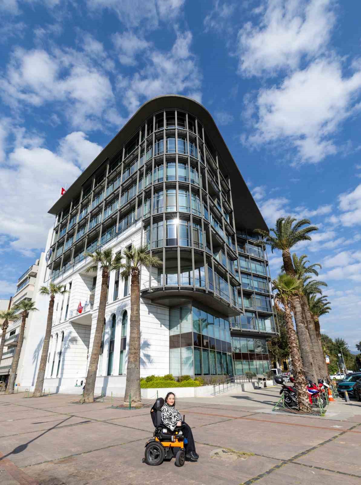 izmir ticaret odasina kirmizi bayrak gururu 6 YCAXjKRU