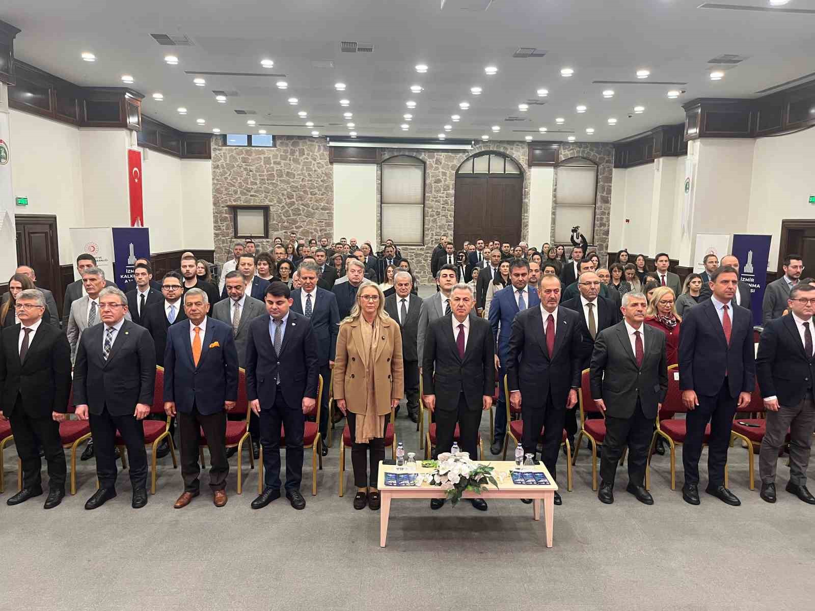 İzmir Valisi Elban: "Kurulan İzmir Kaynak Verimliliği Merkezi, Türkiye’de ilk ve tek kurum" 8 izmir valisi elban kurulan izmir kaynak verimliligi merkezi turkiyede ilk ve tek kurum 4 Nk5d7737
