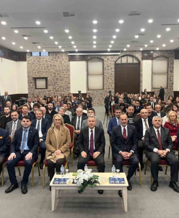 izmir-valisi-elban-kurulan-izmir-kaynak-verimliligi-merkezi-turkiyede-ilk-ve-tek-kurum-iDAeeMTG.jpg