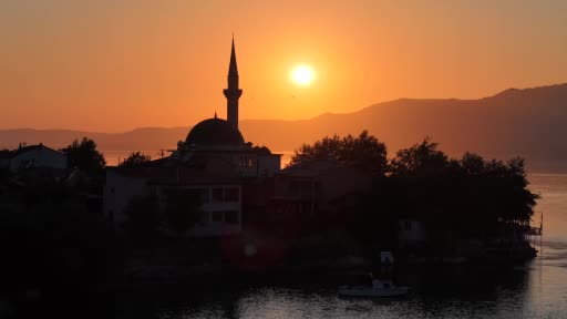 izmir-ve-canakkaleye-rakip-oldu-elazigda-kartpostallik-gun-batimi-2IYqJBHu.jpg