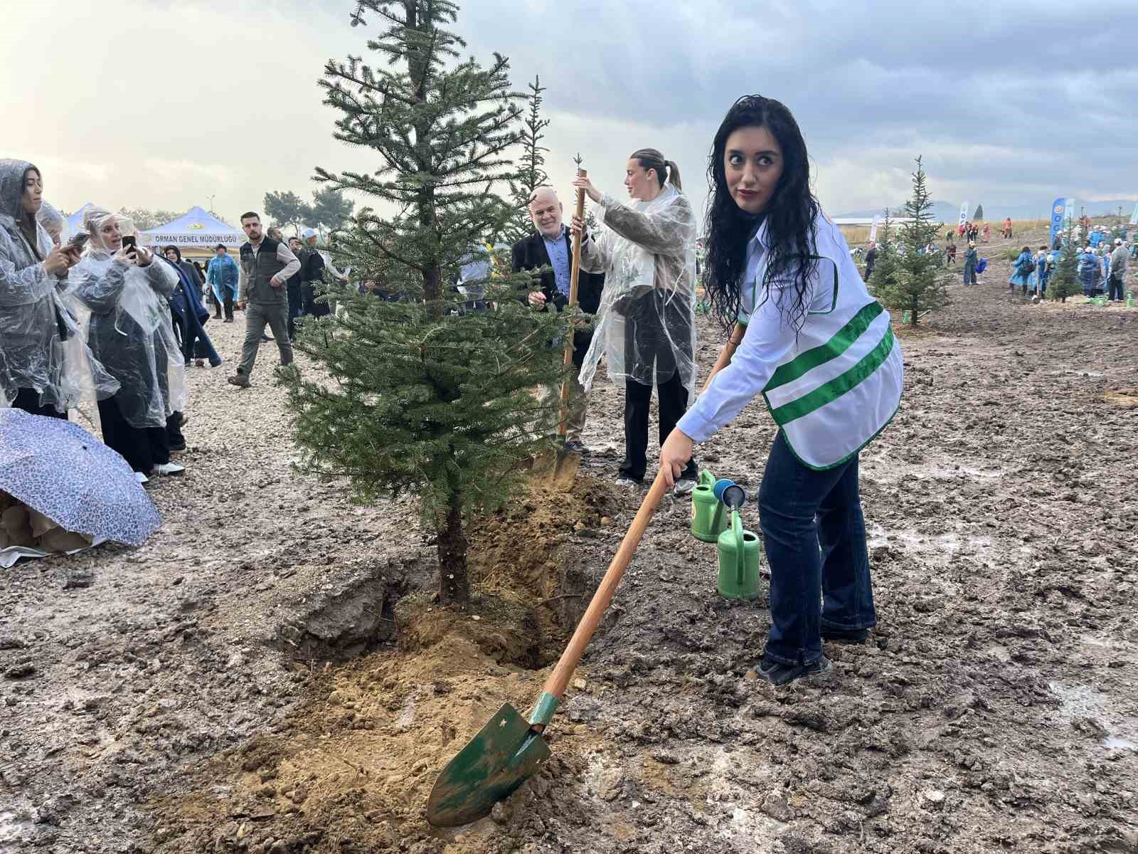 izmirde 115 bin fidan toprakla bulustu 1 62FYDBIB