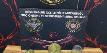izmirde-16-yil-hapisle-aranan-zehir-taciri-2-kilo-uyusturucuyla-yakalandi-MSf3q7NT.jpg