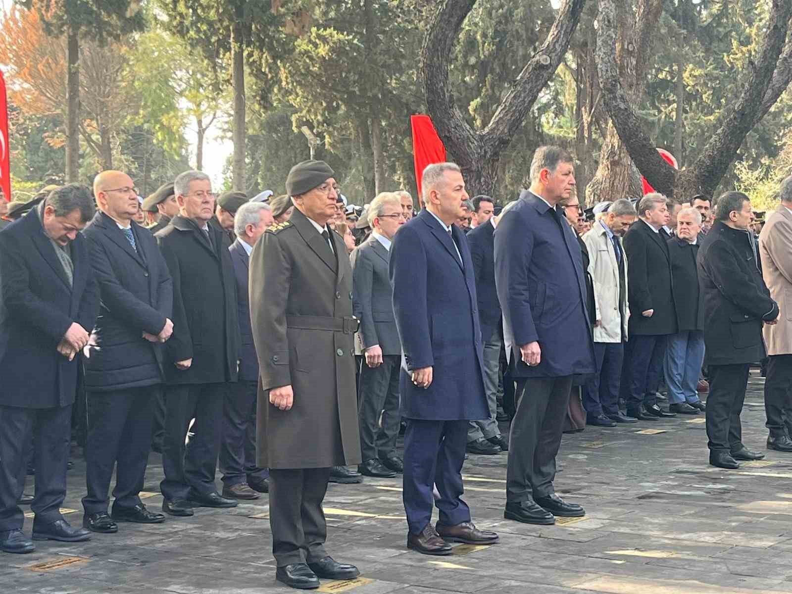 izmirde 18 mart canakkale deniz zaferinin 111 yil donumunde sehitler anildi 3 O1JdAT9O