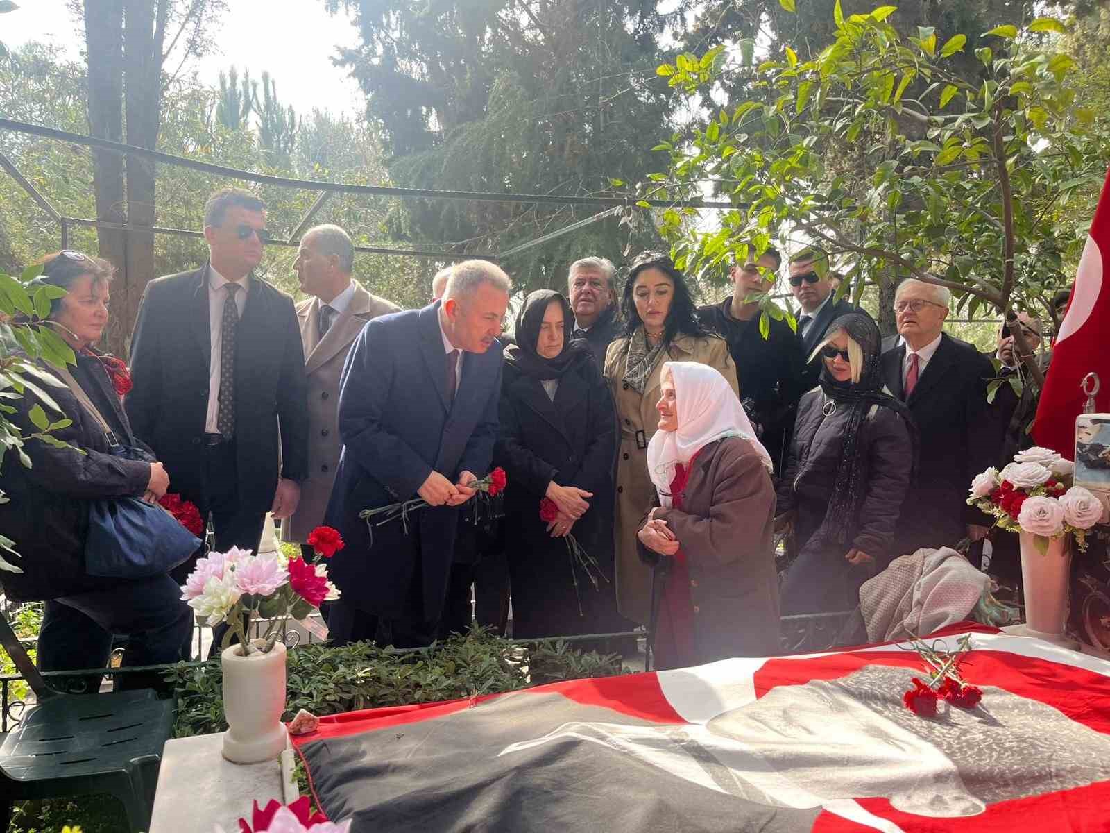 izmirde 18 mart canakkale deniz zaferinin 111 yil donumunde sehitler anildi 7 WkFRH2ca