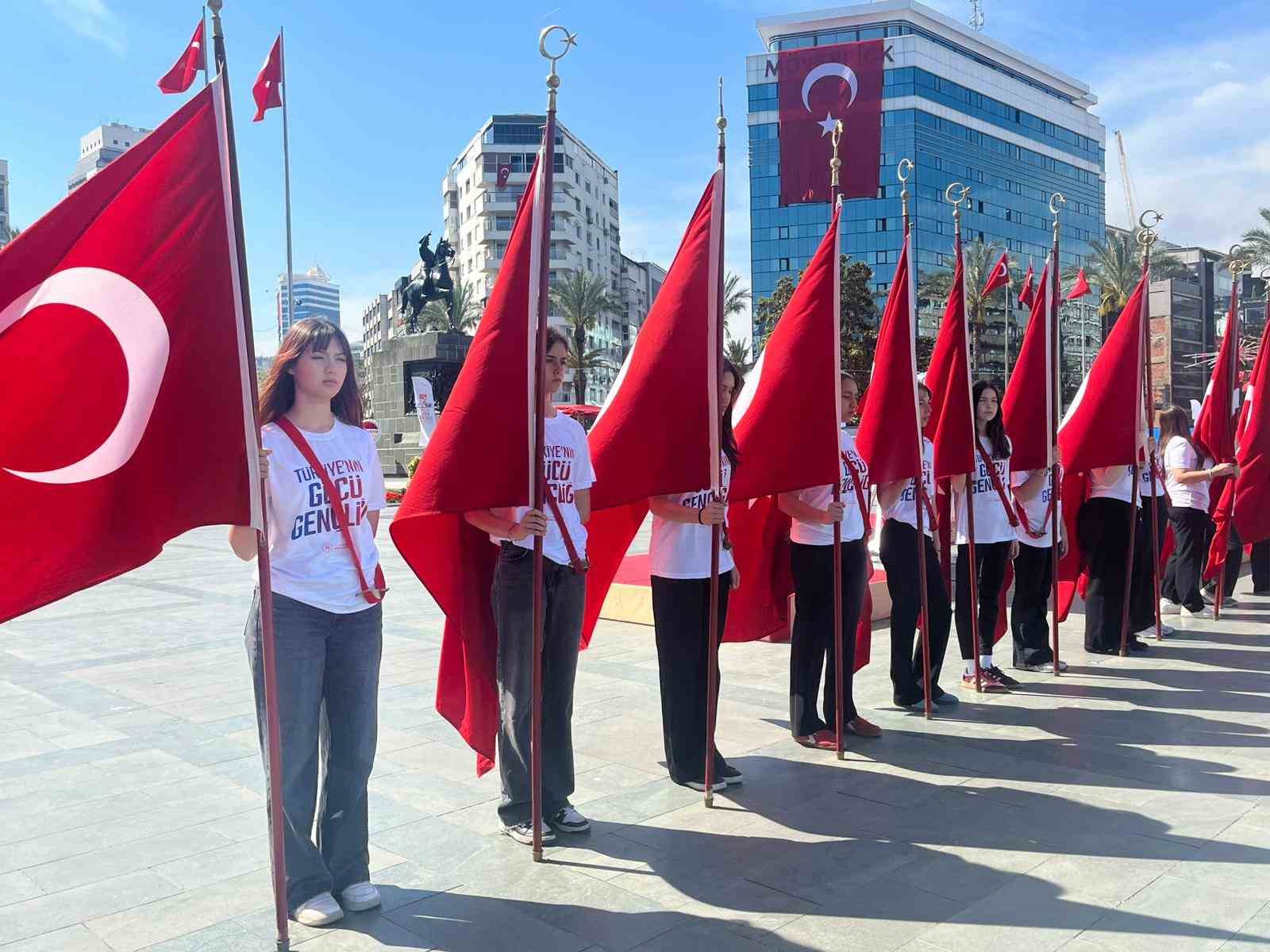 izmirde 19 mayis coskuyla kutlandi 2 mdEtDkmq
