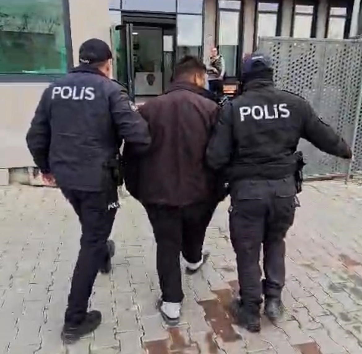 izmirde 52 yil hapisle aranan hukumlu yakalandi 0 G6fy9Ckn