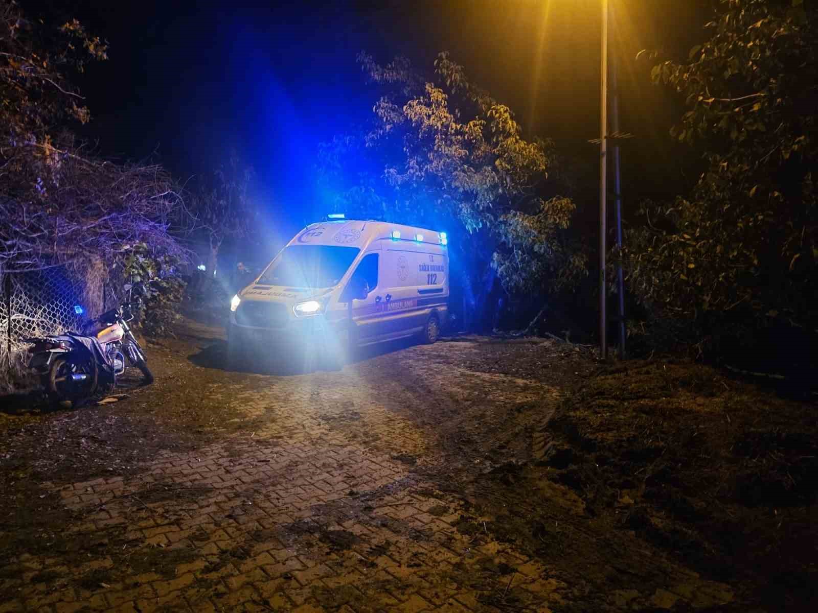 İzmir’de aile faciası: Oğlunu öldürdü, eşini ağır yaraladı 5 izmirde aile faciasi oglunu oldurdu esini agir yaraladi 1 9cTIyGZV