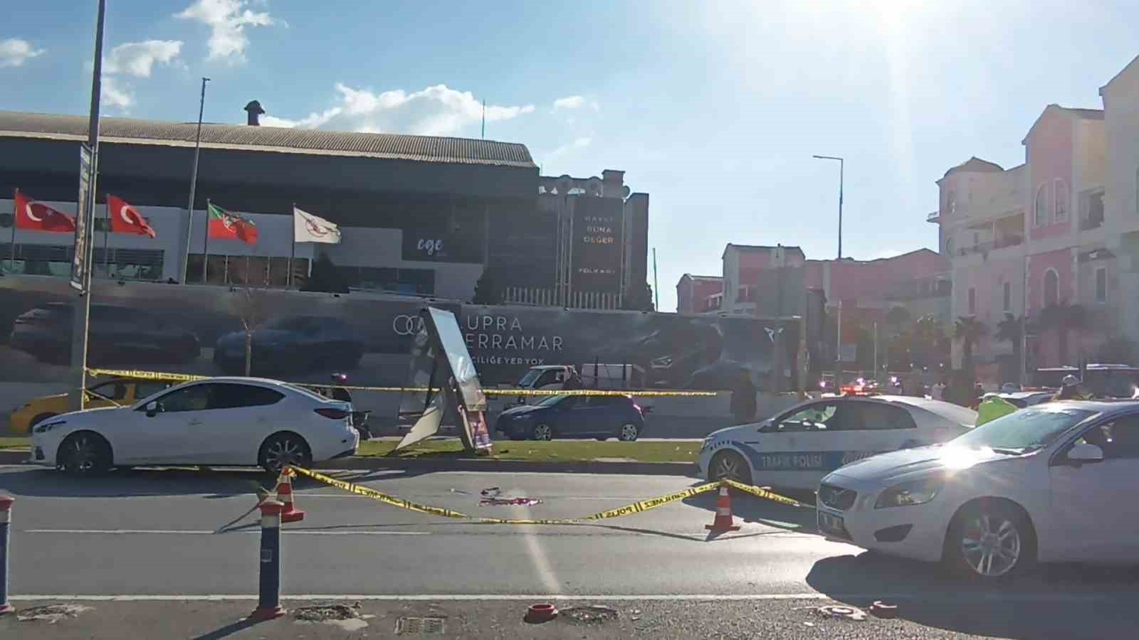izmirde alkollu surucunun carptigi yasli kadin hayatini kaybetti 1 fnUICDK6