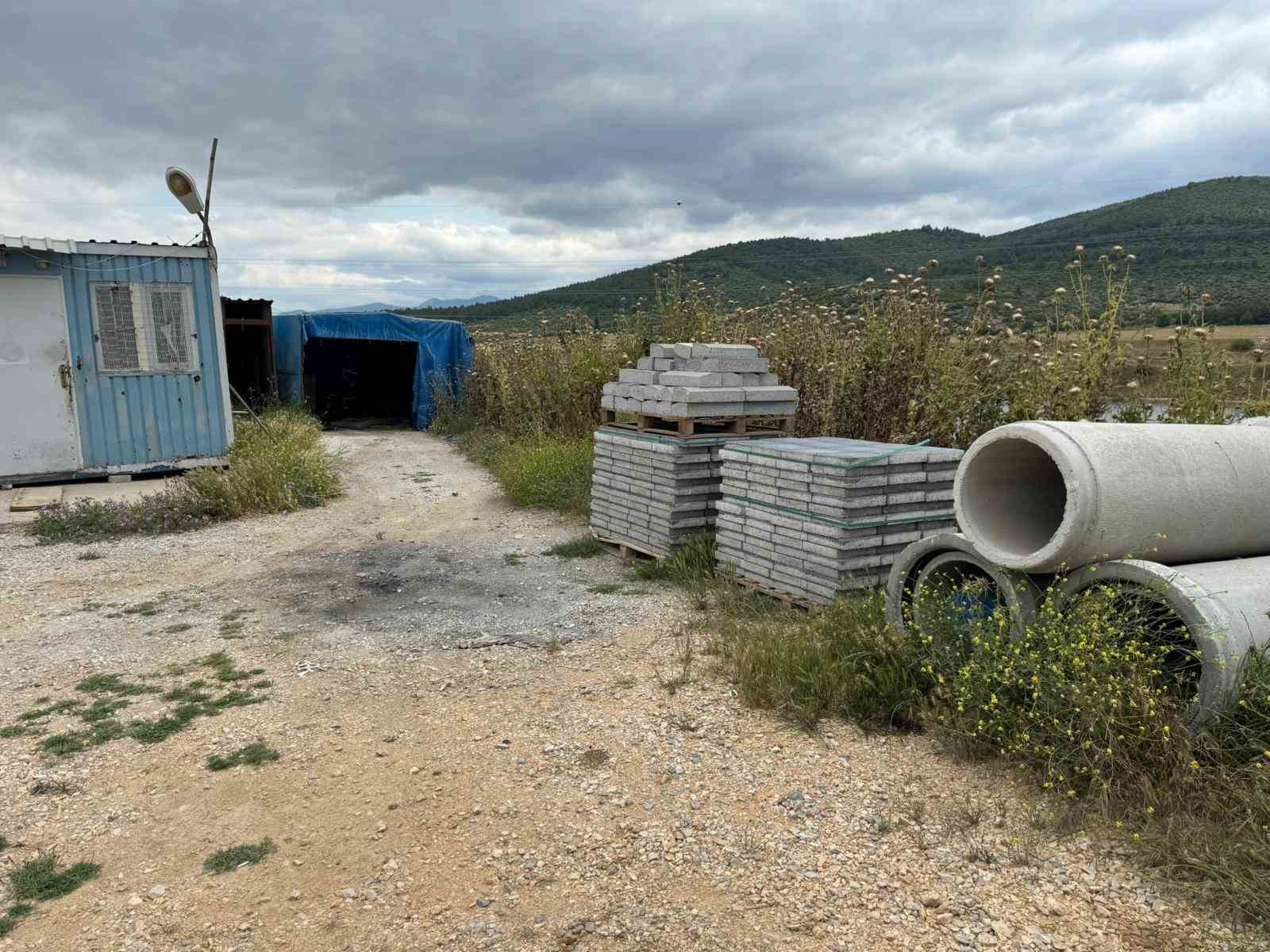 izmirde altinlari icin komsusunu oldurup yakan kadin tutuklandi 1 CQPBjWb6
