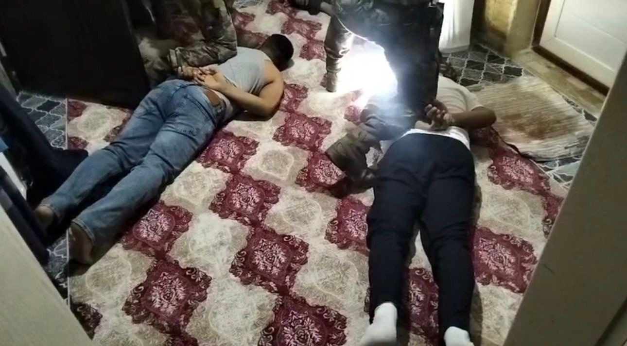 İzmir’de araç ve iş yerine yönelik silahlı saldırıda 2 tutuklama 8 izmirde arac ve is yerine yonelik silahli saldirida 2 tutuklama 4 rXD7BDXt