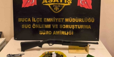 izmirde-aranan-sahis-silah-ve-uyusturucuyla-yakalandi-jH5JkYAf.jpg