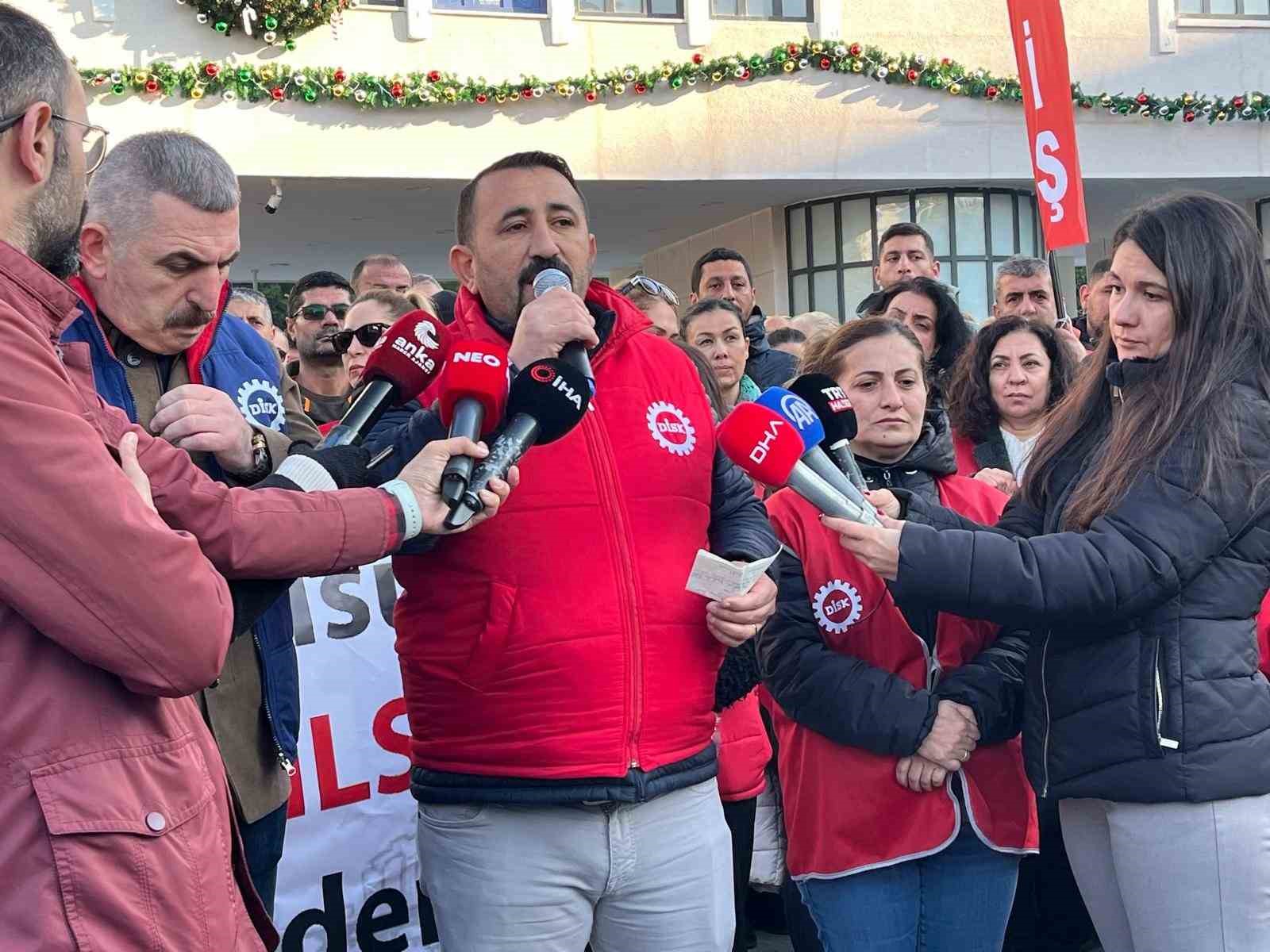 izmirde belediye iscileri yarim gun is birakma eyleminde 4 hVtc8zkF