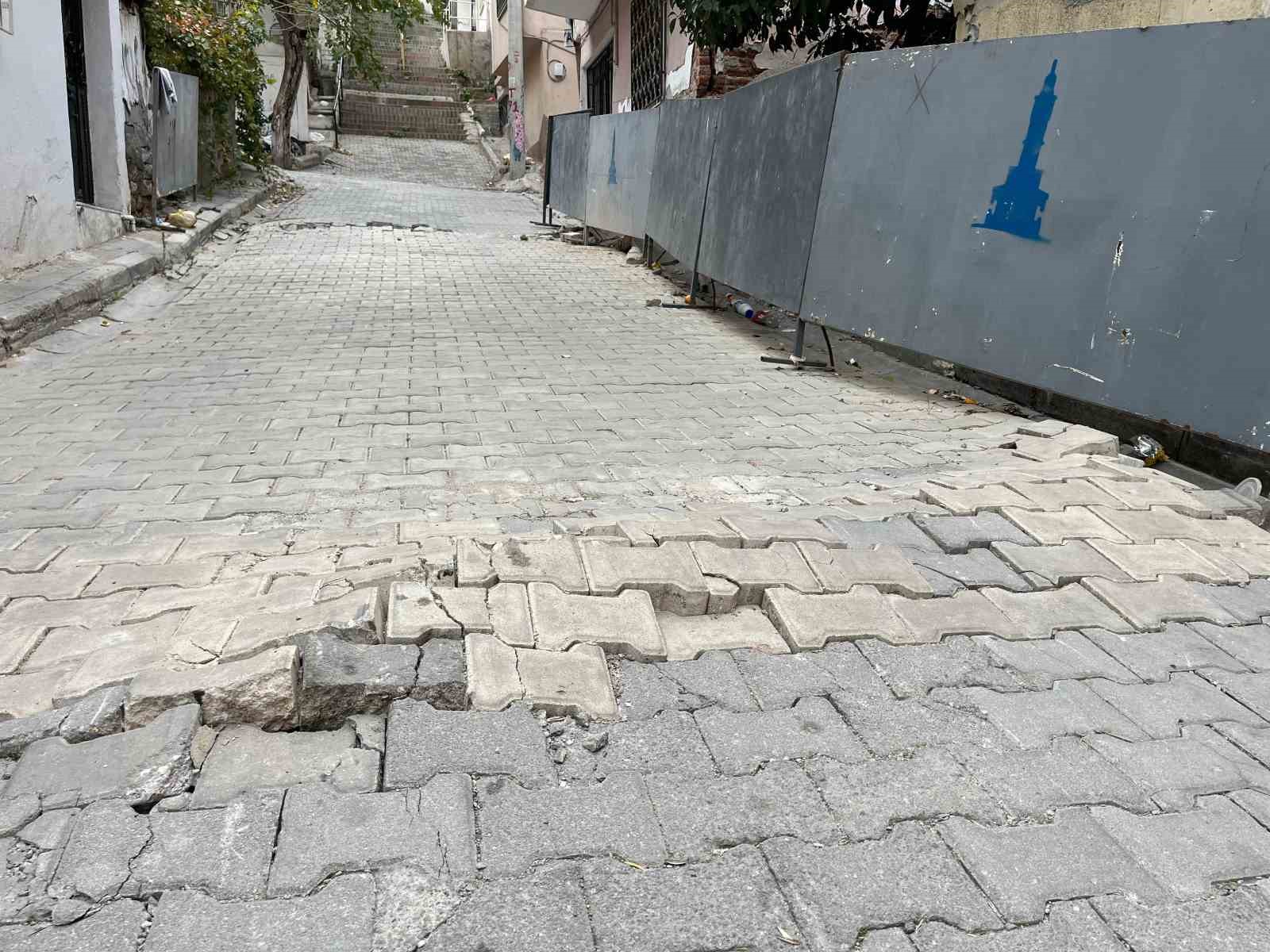 izmirde bir mahalle tunel kazisi yuzunden diken ustunde 6 rdbYyMjn