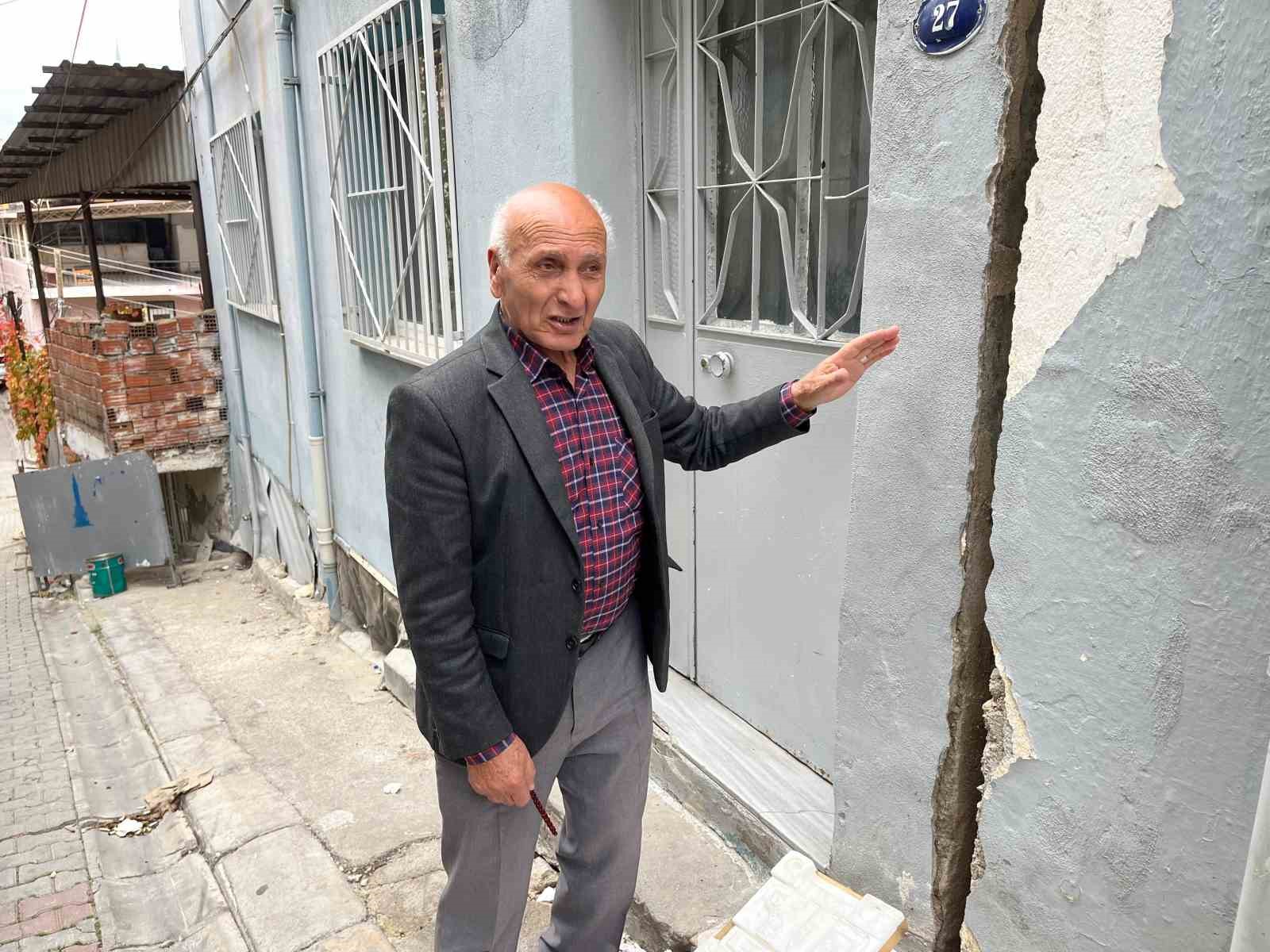 izmirde bir mahalle tunel kazisi yuzunden diken ustunde 9 iw64PIKe