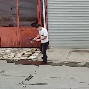izmirde bir surucu drift atarken kaza yapti 2 pcTbSGa9
