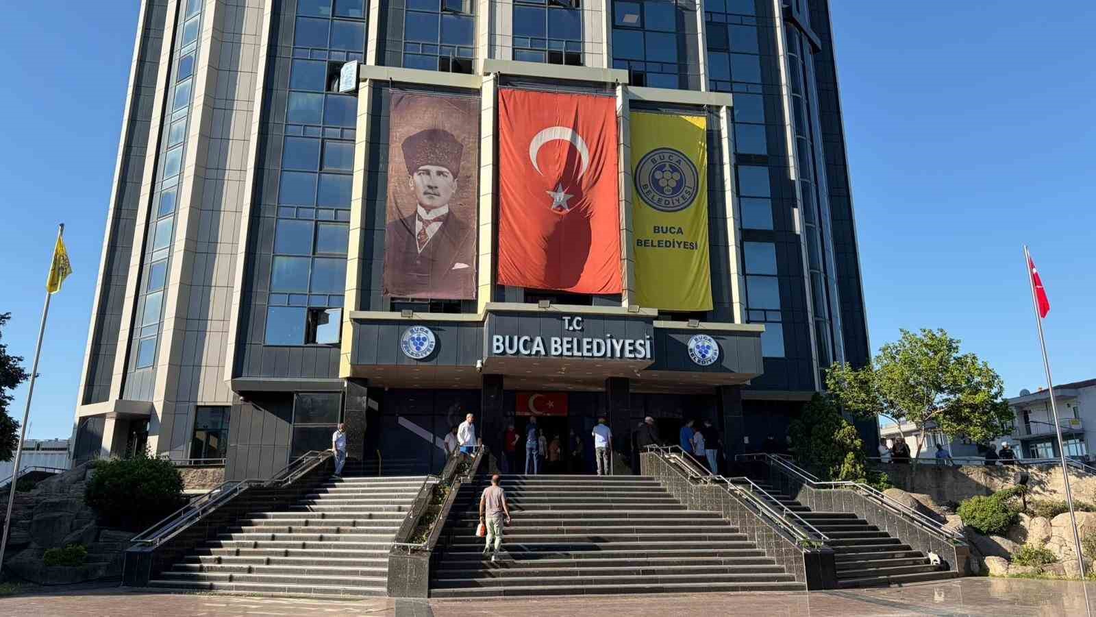 izmirde buca belediyesine dev yolsuzluk operasyonu baskan dahil 50 gozalti 3 Y7XHj2D9