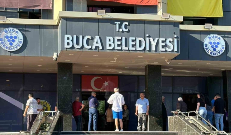 izmirde-buca-belediyesine-dev-yolsuzluk-operasyonu-baskan-dahil-50-gozalti-nhtTRkWt.jpg