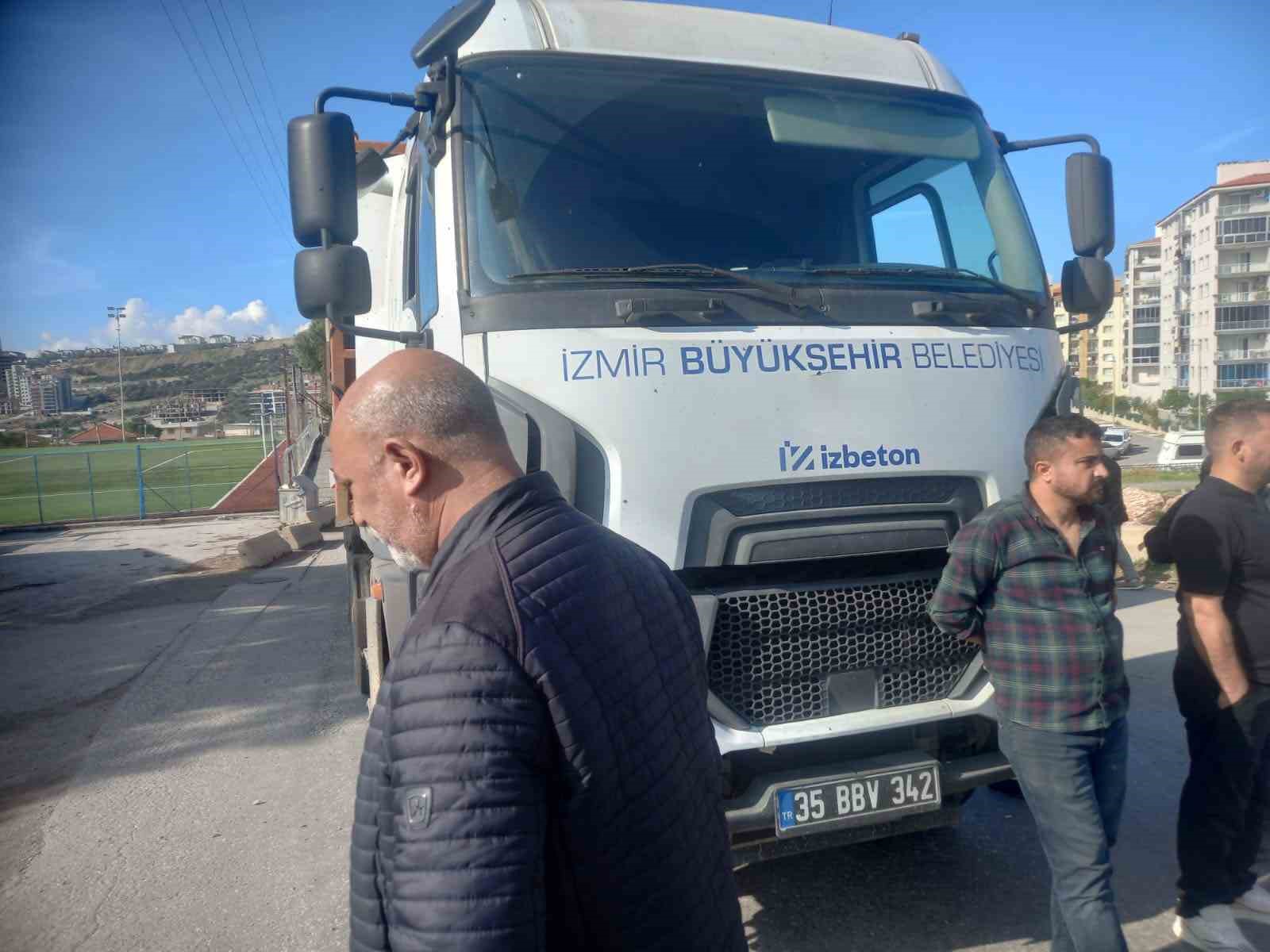 izmirde chpli belediyelerin cop kavgasi 2 lH9HEqgQ