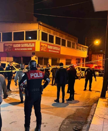 izmirde-cinayetle-biten-aile-kavgasinda-9-gozalti-4-tutuklama-uikhtgOU.jpg