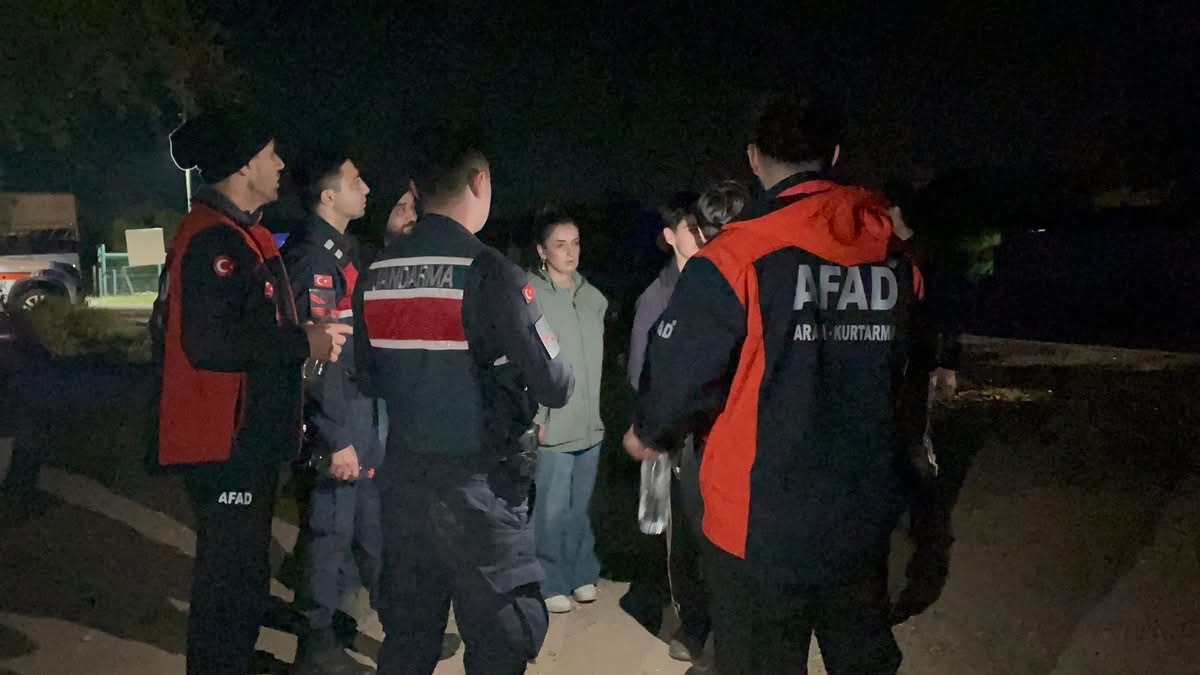 izmirde daglik alanda mahsur kalan cocuklar kurtarildi 1