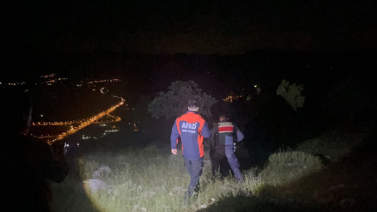 izmirde daglik alanda mahsur kalan cocuklar kurtarildi 3 fziaz8ev
