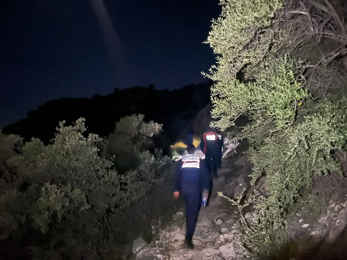 izmirde daglik alanda mahsur kalan cocuklar kurtarildi 4 h3J515BU